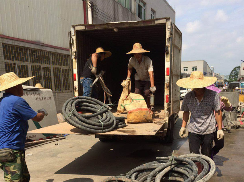 江阳一部件厂房地基出现下沉注浆加固